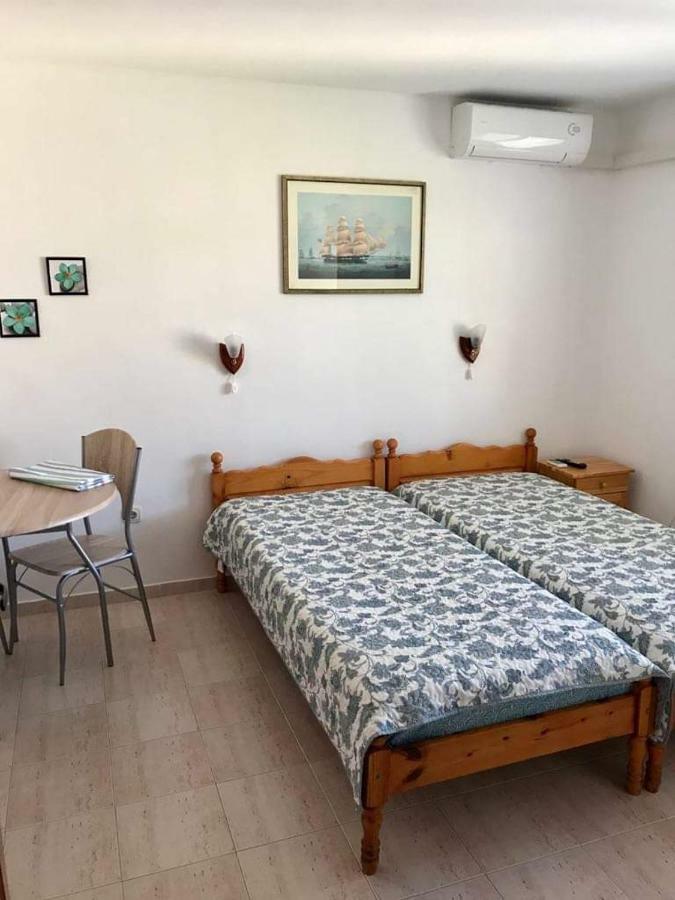 Студиа Мансарда Ненови Pomorie Kültér fotó